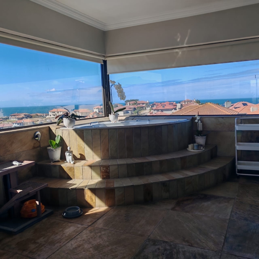 5 Bedroom Property for Sale in Avonddans Western Cape